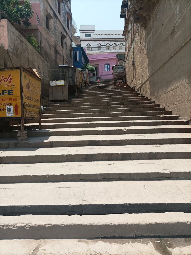 Varanasi Gali Center of Attraction scaled