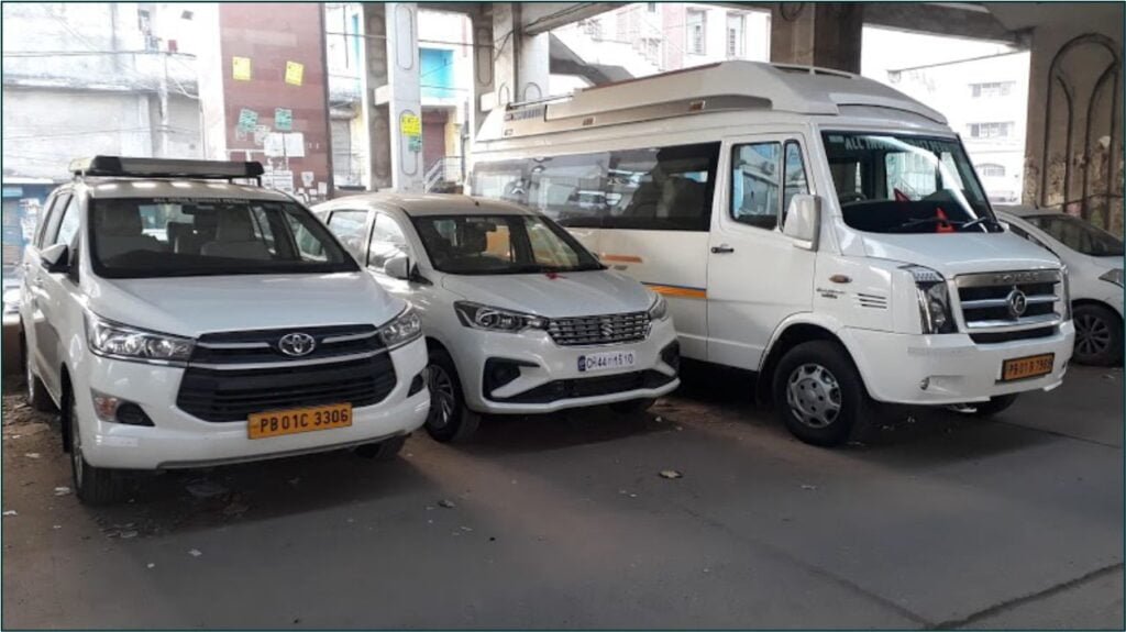 Tourist Cars Image Varanasi Best